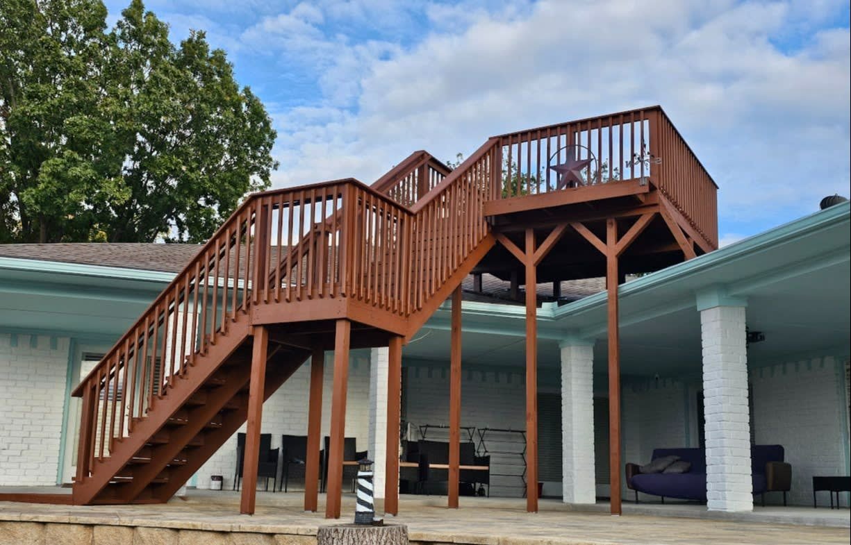 Balcony with railing overlooking a scenic view